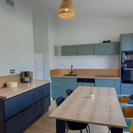 Stunning Modern For Up To 30 People *