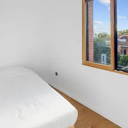 Vila Stunning Modern For Up To 30 People
