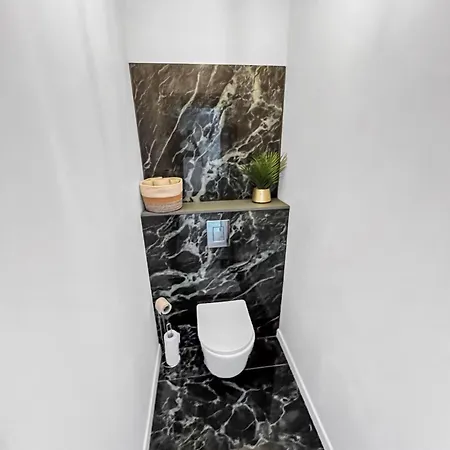 Stunning Modern For Up To 30 People *